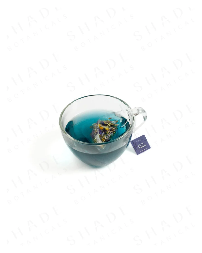SHADE_Botanicals_-_Tea_Bag_with_Loose_Leaf_Tea_Blends_-_Drinking_Lifetyle_-_Blue_Dream_Variant